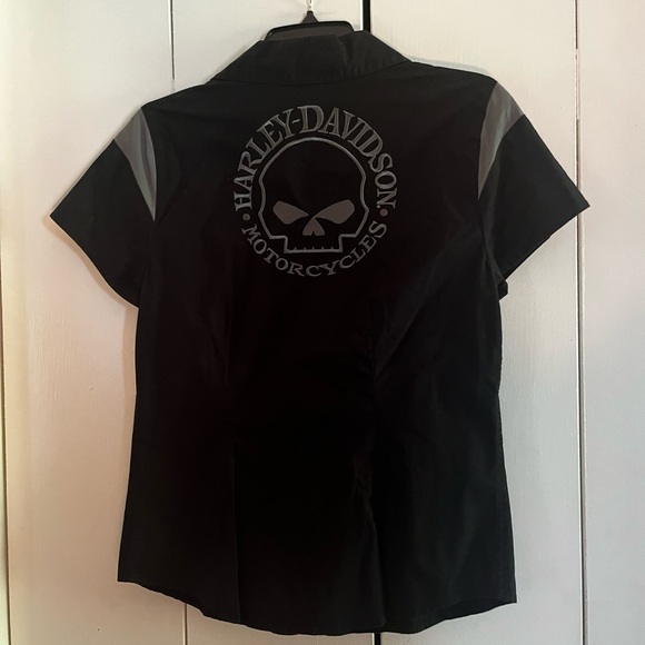 Women’s Harley Davidson zip up shirt - Picture 3 of 3